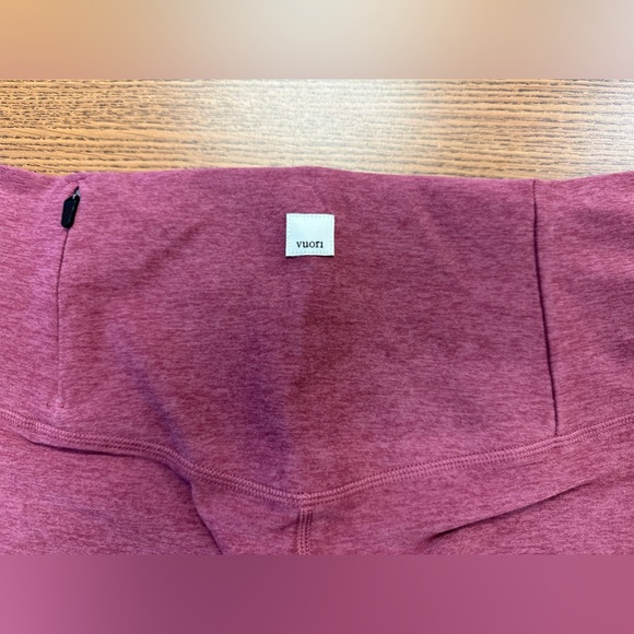 Like New Vuori Rise and Shine Leggings - Picture 4 of 9